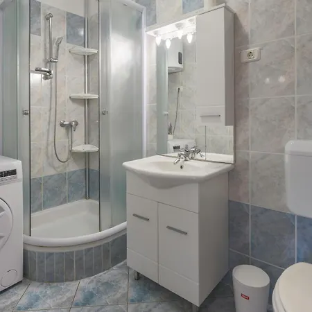 Karin Apartment Peroj