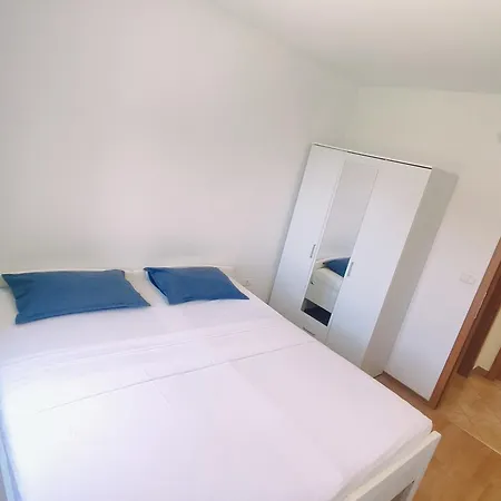 Apartment Karin